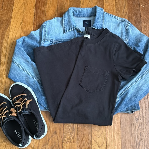 Madewell Dresses & Skirts - 🌻 Madewell black pocket tee shirt dress. Size S.